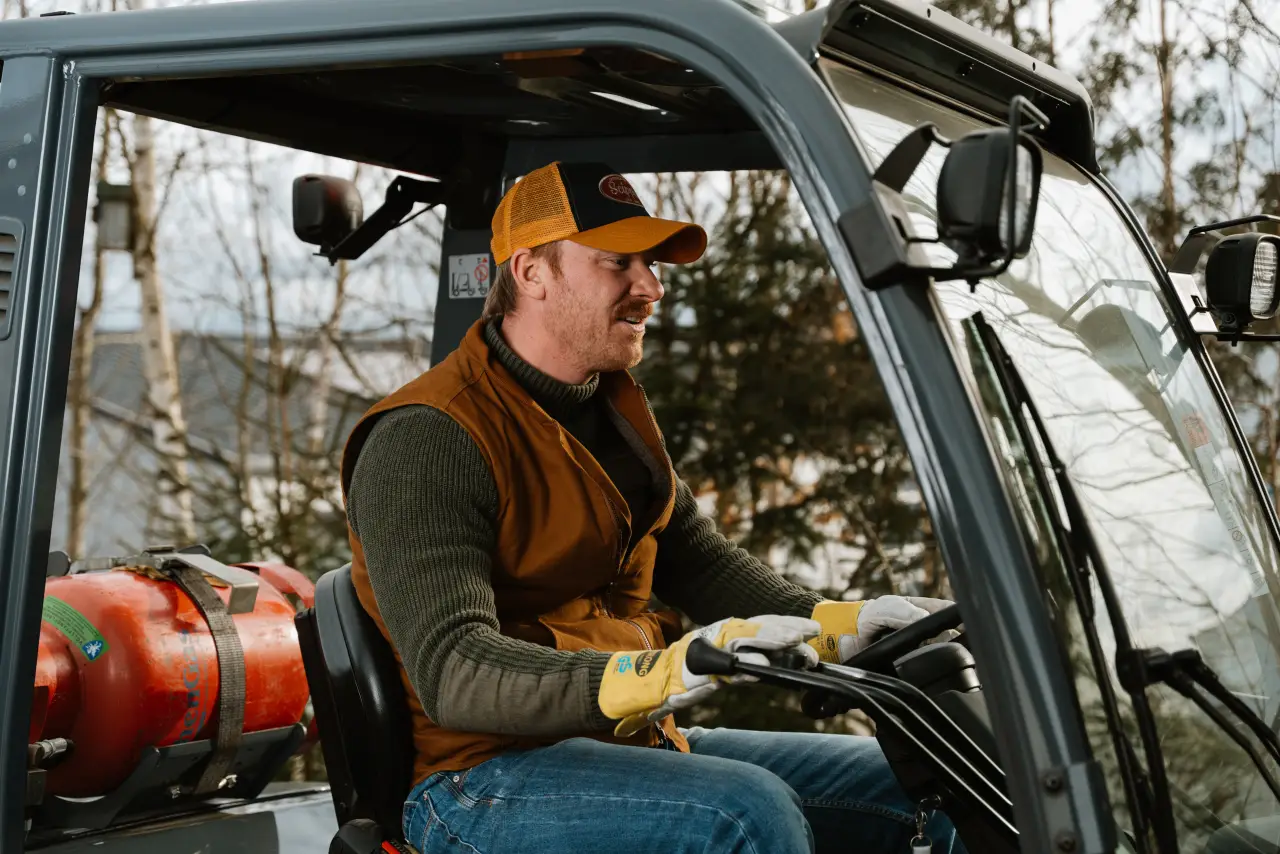 Persönliche Lieferung von Kaminholz, Brennholz und Anzündhilfen