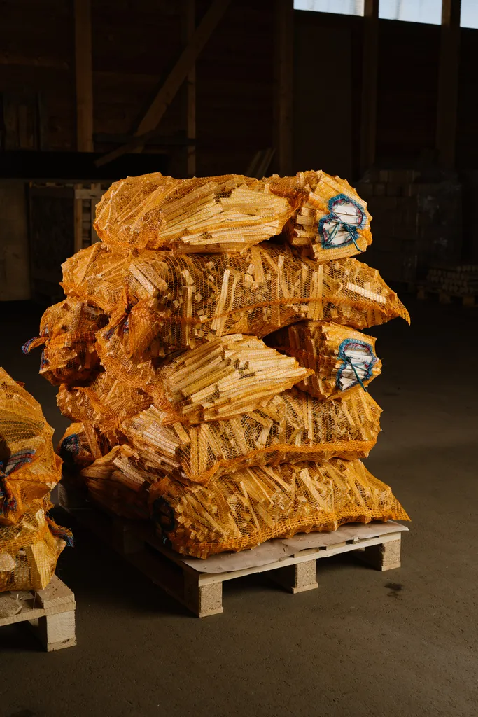 Regionale Holzpellets für Waffenbrunn